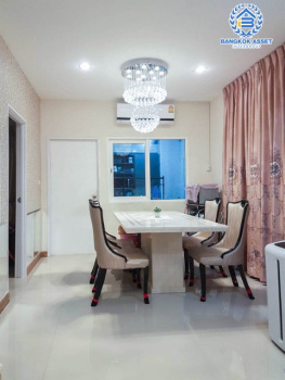 *****ทาวน์เฮ้าส์มือสองสมุทรปราการ ม.โกลเด้นทาวน์ ศรีนครินทร์-สุขุมวิท #หลังมุม เนื้อที่กว้างขวางเกือบ 29 ตร.ว. ฟังก์ชัน 4 ห้องนอน 3 ห้องน้ำ สามารถจอดรถได้ 2 คัน แถมฟรี! 3 เครื่องปรับอากาศ บนทำเลดี 10 นาทีถึงรถไฟฟ้าสายสีเขียว "สถานีแพรกษา" ใกล้ทางด่วน "บางพลีสุขสวัสดิ์"